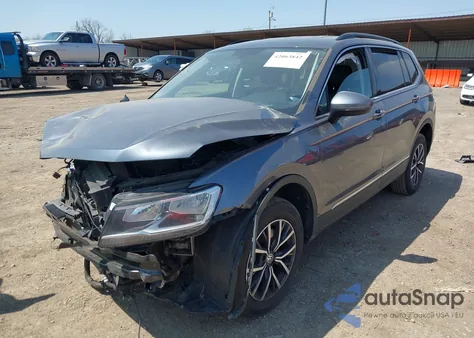 2020 Volkswagen Tiguan 2.0T Se/2.0T Se R-Line Black/2.0T Sel z USA, uszkodzony, nr VIN 3VV2B7AX4LM074385